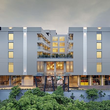 Zone By The Park Raipur Hotel Eksteriør billede